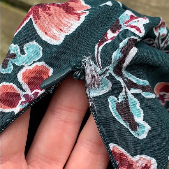 Forever 21 Floral Lace Up Front Romper Small - Picture 6 of 8